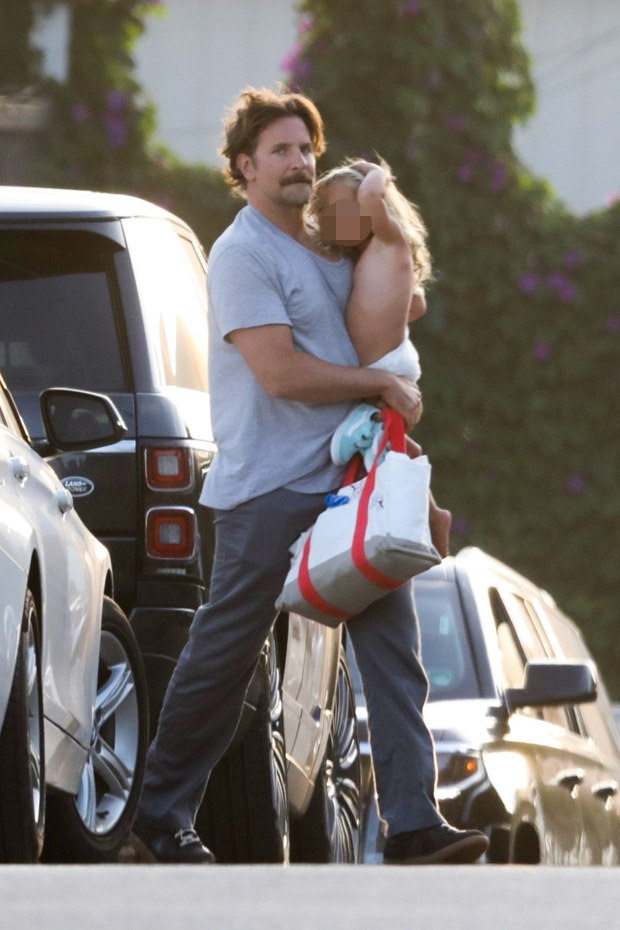 Bradley Cooper and Daughter Lea