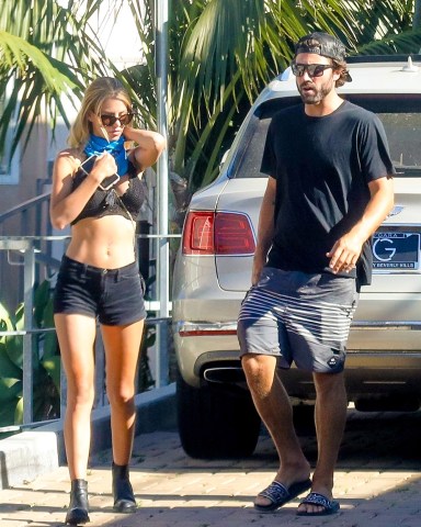 Malibu, CA  - *EXCLUSIVE* Brody Jenner leaves Cafe Habana in Malibu after a bite with his new girlfriend.  Pictured: Brody Jenner  BACKGRID USA 9 JUNE 2020   BYLINE MUST READ: RMBI / BACKGRID  USA: +1 310 798 9111 / usasales@backgrid.com  UK: +44 208 344 2007 / uksales@backgrid.com  *UK Clients - Pictures Containing Children Please Pixelate Face Prior To Publication*