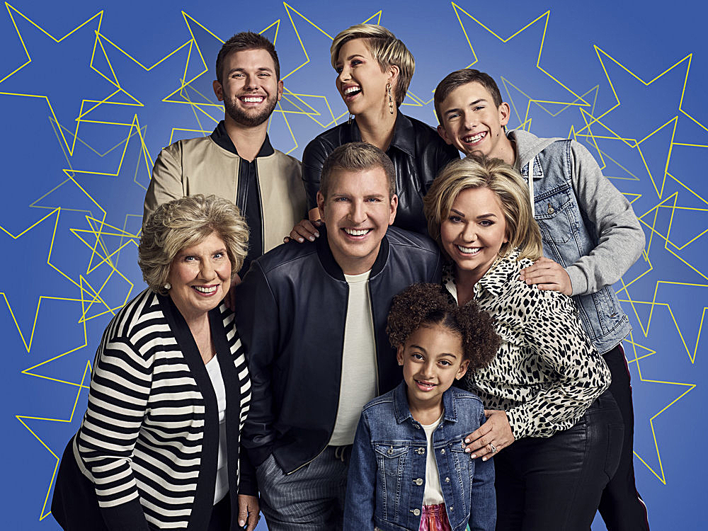CHRISLEY KNOWS BEST -- Season: 8 -- Pictured: (left to right) Faye Chrisley, Chase Chrisley, Todd Chrisley, Savannah Chrisley, Chloe Chrisley, Julie Chrisley, Grayson Chrisley -- (Photo by: Tommy Garcia/USA Network)