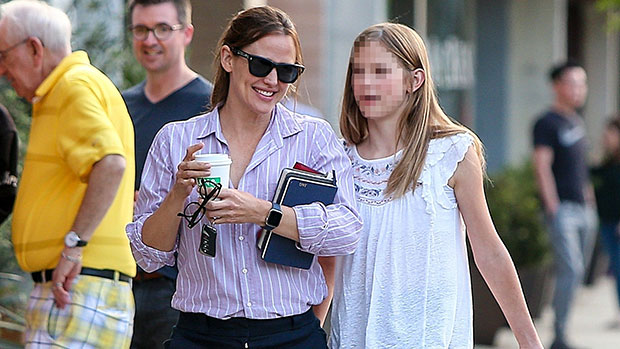 Jennifer Garner & Daughter Violet Seen Bonding On Day Out In LA ...