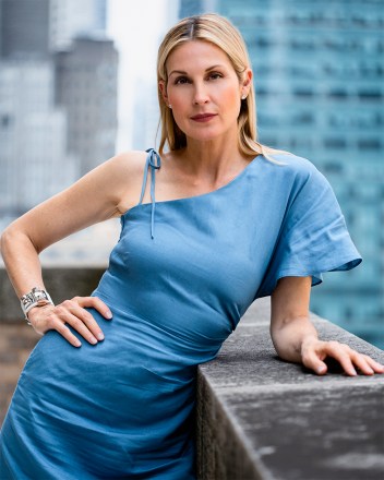Actress Kelly Rutherford visits HollywoodLife's New York headquarters to discuss her new Lifetime Movie Series & more
