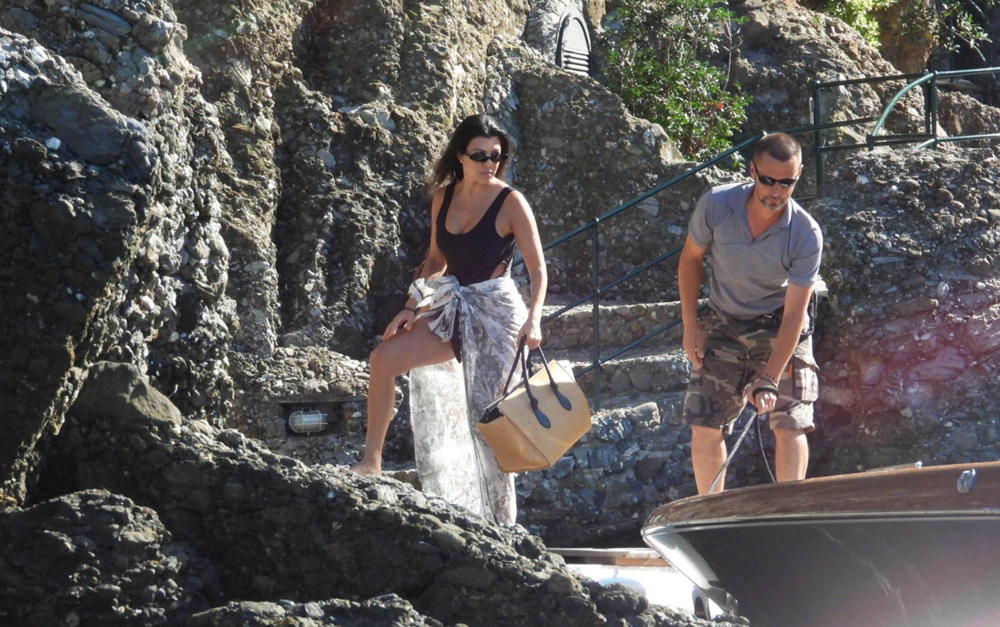 Kourtney Kardashian enjoying a trip boat with kids Mason, Penelope and Reign in Portofino