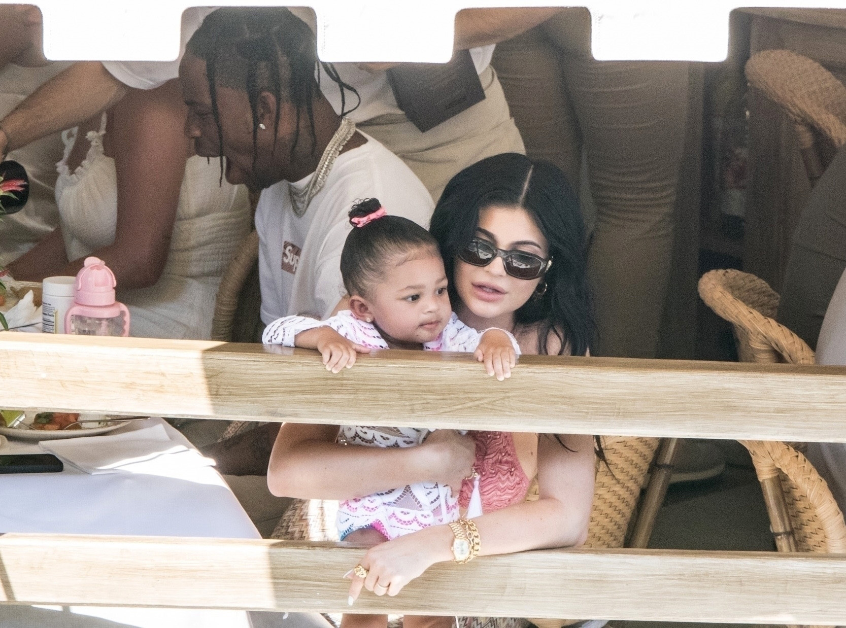 *EXCLUSIVE* Kylie Jenner enjoys  lunch with Boyfriend Travis Scott, Daughter Stormi, and family in Nerano ahead of her 22nd birthday!