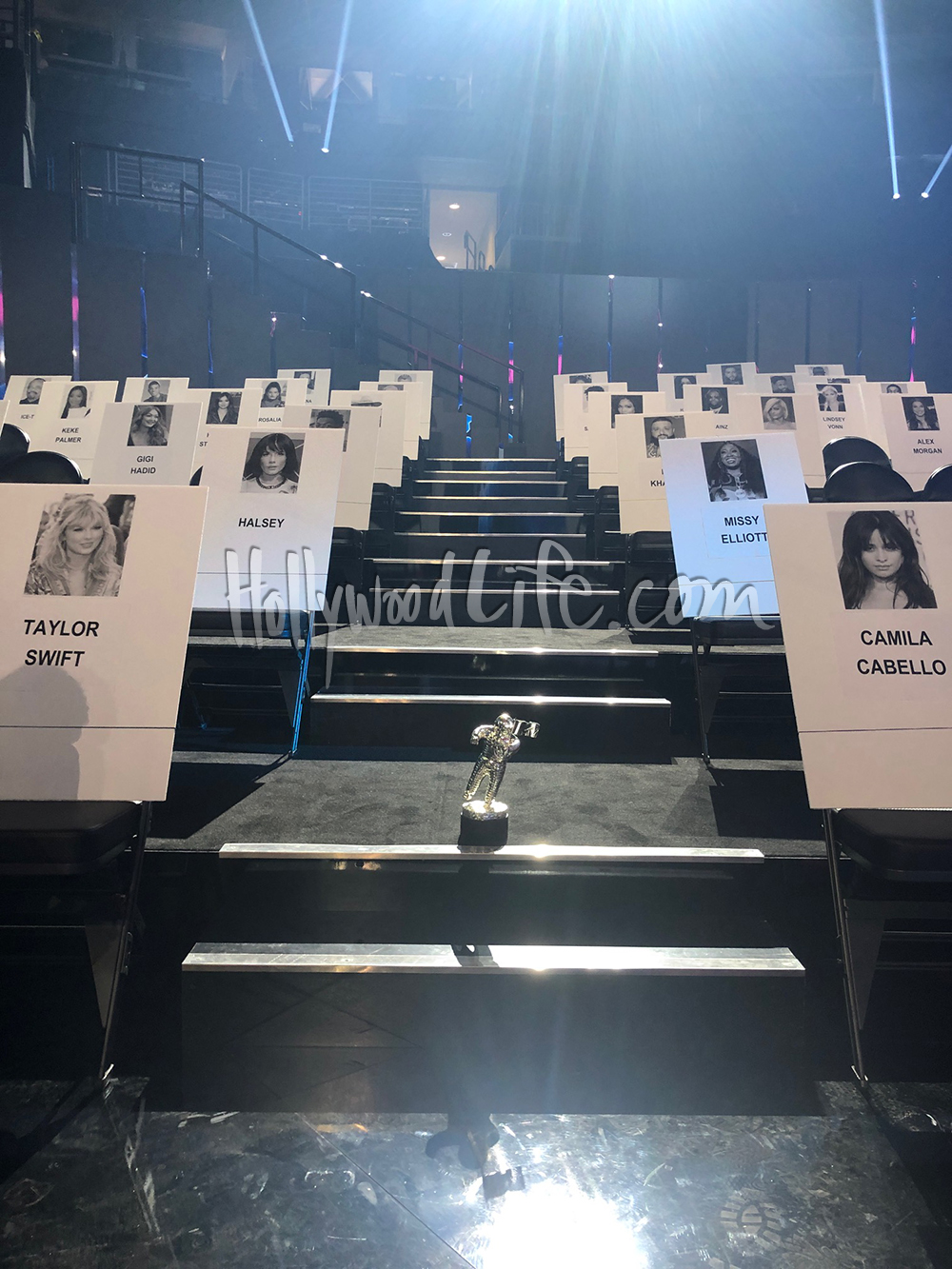 vma-seating-chat-3