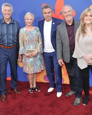 Maureen McCormick, Barry Williams, Eve Plumb, Christopher Knight, Mike Lookinland, Susan Olsen. Maureen McCormick, from left, Barry Williams, Eve Plumb, Christopher Knight, Mike Lookinland and Susan Olsen attend the LA premiere of "A Very Brady Renovation" at the The Garland Hotel, in Los Angeles
LA Premiere of "A Very Brady Renovation', Los Angeles, USA - 05 Sep 2019