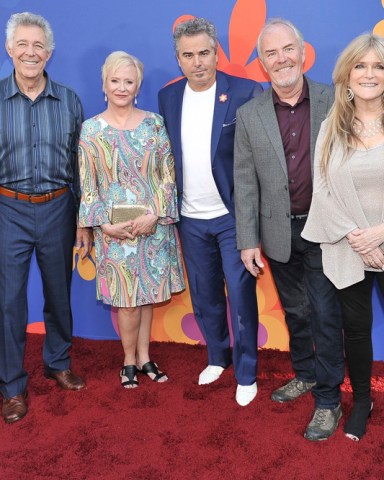 Maureen McCormick, Barry Williams, Eve Plumb, Christopher Knight, Mike Lookinland, Susan Olsen. Maureen McCormick, from left, Barry Williams, Eve Plumb, Christopher Knight, Mike Lookinland and Susan Olsen attend the LA premiere of "A Very Brady Renovation" at the The Garland Hotel, in Los Angeles
LA Premiere of "A Very Brady Renovation', Los Angeles, USA - 05 Sep 2019