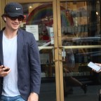 Actor Joe Keery Exits Taylor Swift Studio Session And Stops For Taylor Swift Fans At El Studios
