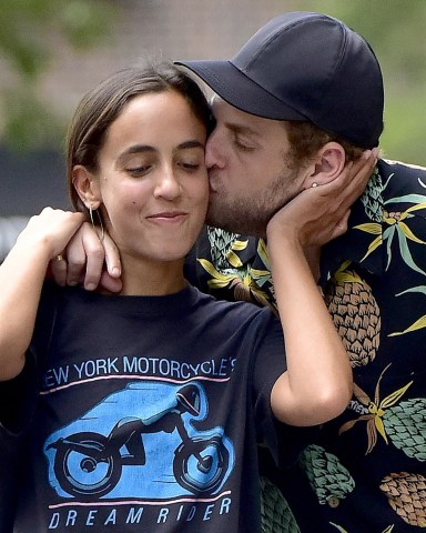 ** RIGHTS: WORLDWIDE EXCEPT IN BELGIUM, FRANCE, GERMANY, NETHERLANDS, POLAND, SPAIN ** New York, NY  - *EXCLUSIVE* Jonah Hill gets cozy kissing Gianna Santos  while out walking on the street after having a nice lunch date at Bar Pitti.Pictured: Jonah Hill, Erin GalpernBACKGRID USA 30 JULY 2018 BYLINE MUST READ: Skyler2018 / BACKGRIDUSA: +1 310 798 9111 / usasales@backgrid.comUK: +44 208 344 2007 / uksales@backgrid.com*UK Clients - Pictures Containing ChildrenPlease Pixelate Face Prior To Publication*