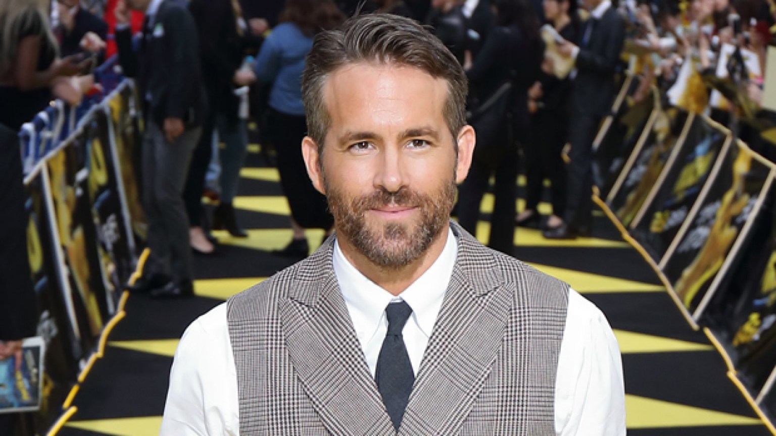 Ryan Reynolds Trainer Shares Shirtless Pics Of Him From ‘deadpool 2 Hollywood Life 