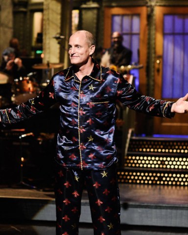 SATURDAY NIGHT LIVE -- "Woody Harrelson" Episode 1768 -- Pictured: Host Woody Harrelson during the Monologue on Saturday, September 28, 2019 -- (Photo by: Will Heath/NBC)