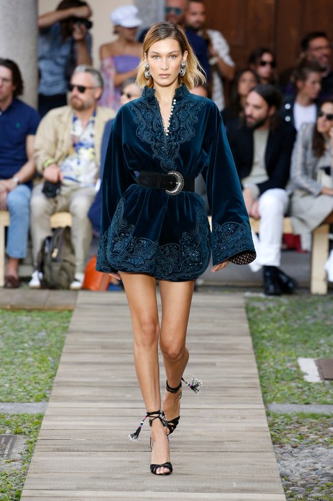 Milan & Paris Fashion Week Spring Summer 2020 – Models On Runway Pics ...