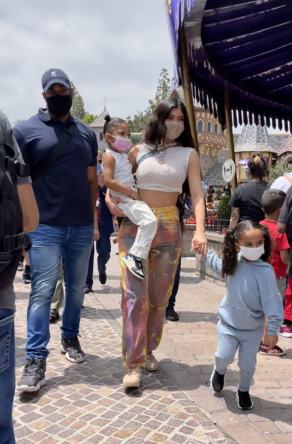 Kylie Jenner and Travis Scott hit Disneyland with Stormi. The A-list duo visited the 'happiest place on earth' on Wednesday with their toddler daughter, drawing attention from crowds as they made their way through the parks.

Pictured: Kylie Jenner,Stormi Webster,Dream Kardashian
Ref: SPL5227649 180521 NON-EXCLUSIVE
Picture by: SplashNews.com

Splash News and Pictures
USA: +1 310-525-5808
London: +44 (0)20 8126 1009
Berlin: +49 175 3764 166
photodesk@splashnews.com

World Rights