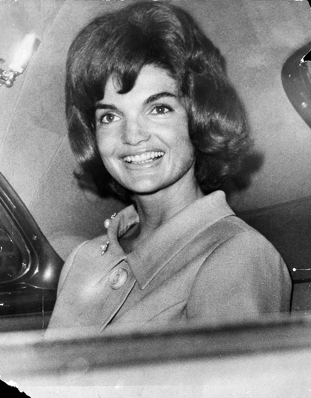 Jackie Kennedy In London. Jacqueline Lee Bouvier Kennedy Onassis (died May 1994) Widow Of President John F. Kennedy And Shipping Magnate Aristotle Onassis. Jackie Onassis.