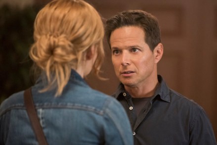 Nancy Drew -- "Pilot" -- Image Number: NCD101f_0078b.jpg -- Pictured (L-R): Kennedy McMann as Nancy and Scott Wolf as Carson Drew -- Photo: Dean Buscher/The CW -- © 2019 The CW Network, LLC. All Rights Reserved.