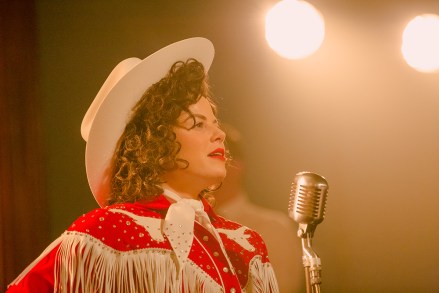 Patsy & Loretta is based on the untold true story of the friendship between two of country music’s greatest icons, Patsy Cline (Megan Hilty) and Loretta Lynn (Jessie Mueller). When they first met, Patsy was already one of the biggest stars in country music while Loretta was just a coal miner’s daughter, starting off with little to her name but a $17 guitar.  Instead of seeing Loretta as competition, Patsy took Loretta under her wings to help her make it in Nashville. Soon, they became close friends, touring together, bonding over their husband troubles and commiserating on being females in the male-dominated music business. Then in 1963, the country music community was struck with a tragedy when at just age 30, Patsy died in a plane crash. Despite the devasting loss of her friend, Loretta continued on in the industry and is today, known as the First Lady of Country Music. To this day, Loretta remains grateful to Patsy for her mentorship and above all, friendship, as the country music trailblazer that paved the way for Loretta