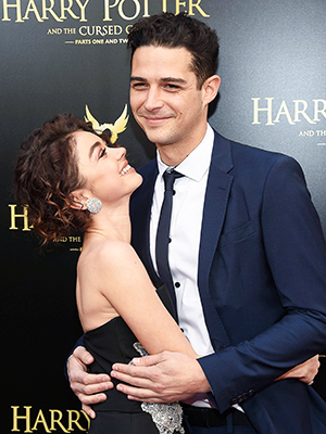 sarah hyland wells adams married