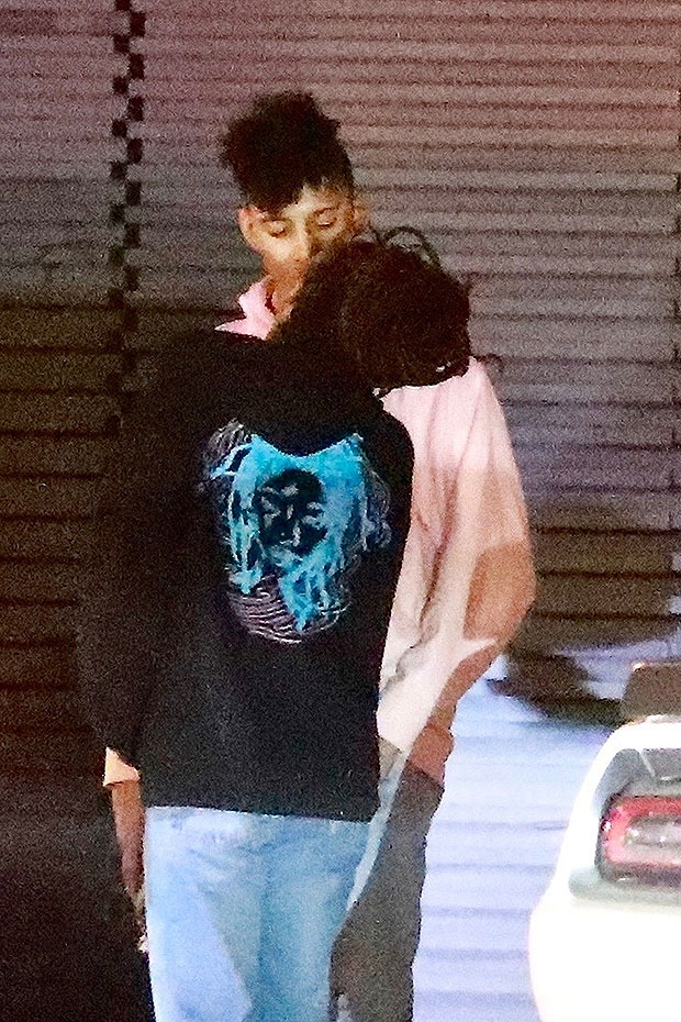 Willow Smith Kisses Boyfriend Tyler Cole After Date Pda Pic Hollywood Life