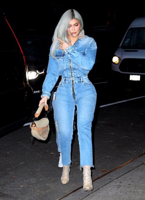 Kardashian & Jenner Sisters Wear Sexy Street Style: Photos – Hollywood Life