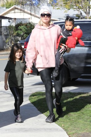 Los Angeles, CA - Khloe Kardashian enjoys her Saturday with daughter True and niece Penelope Disick.  The trio are seen heading to Calabasas Saddlery for their fun morning together.  Pictured: Khloe Kardashian, Penelope Disick, True Thompson BACKGRID USA JANUARY 4, 2020 BYLINE MUST READ: RAAK/JACK / BACKGRID USA: +1 310 798 9111 / usasales@backgrid.com UK: +44 208 344 2007 / uksales@backgrid.com *UK Customers - Images containing children must pixelate the face before posting*