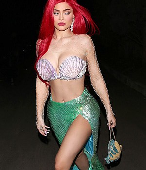 My DIY mermaid bra/top. Inspired by Kim Kardashian's beautiful