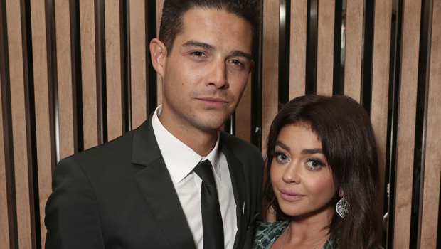 Wells Adams Gets Handsy With Sarah Hyland: Grabs Boob In Photo Booth Pic - Hollywood Life