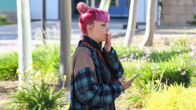 amanda bynes smokes cigarette pink hair
