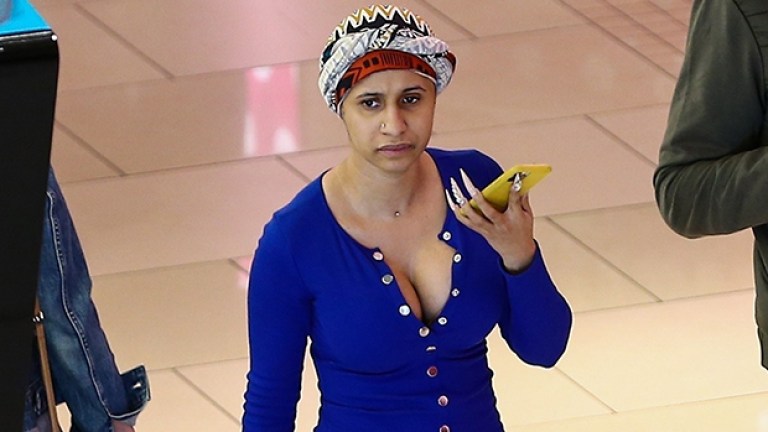 cardi-b-miami-makeup-free-backgrid-ftr.jpg