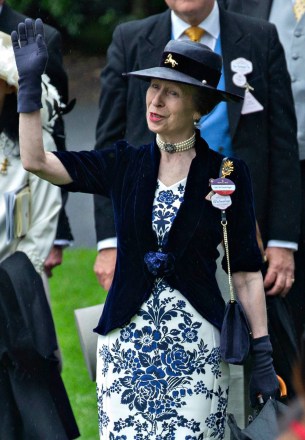 Princess Anne waves to the Queen as she arrives in the Royal Carriages
Royal Ascot, Day 2, UK - 19 Jun 2019