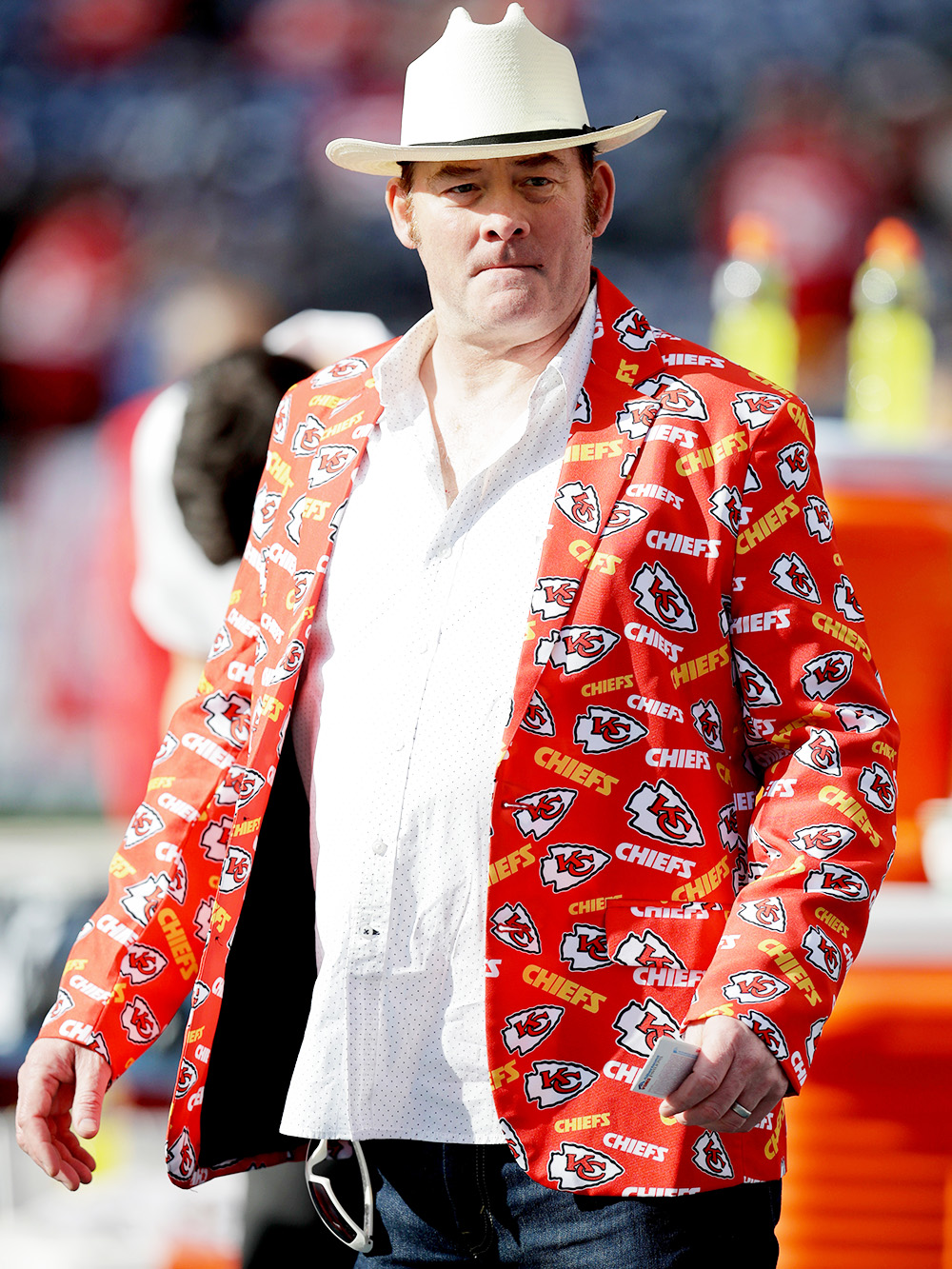 Celebrity Kansas City Chiefs Fans: Photos Of Brad Pitt & More – Hollywood  Life