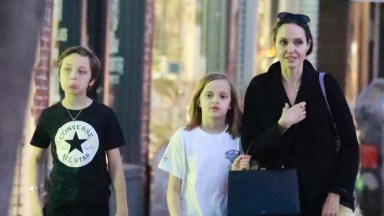 Angelina Jolie, Knox, Vivienne Jolie-Pitt