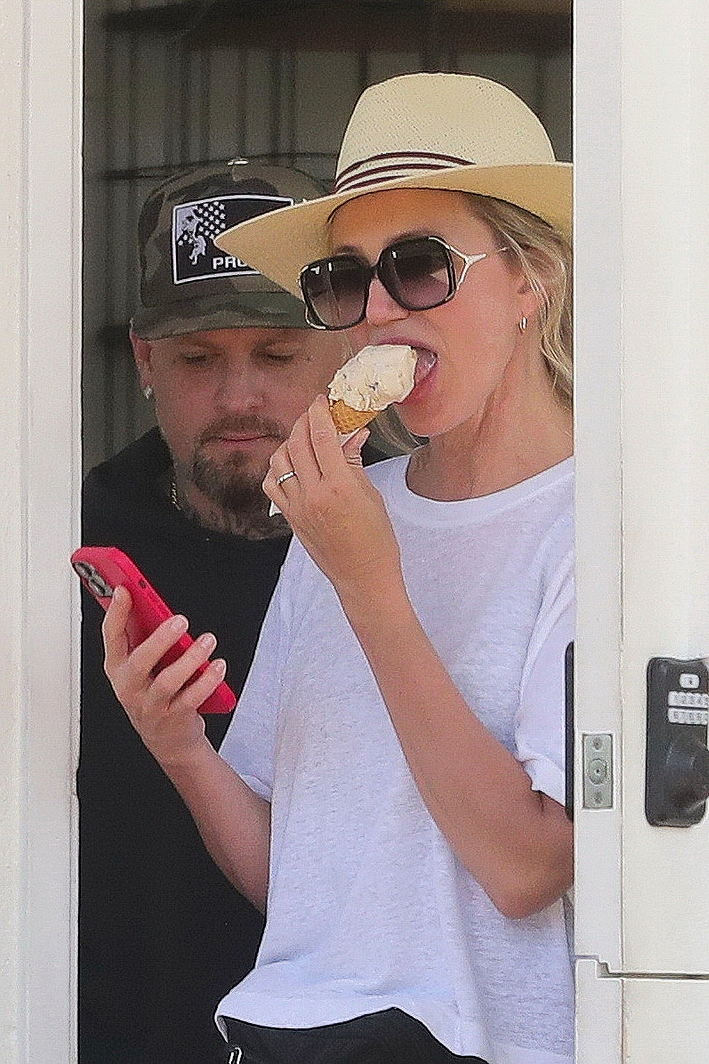 Cameron Diaz and Benji Madden Enjoying Ice Cream in Los Angeles