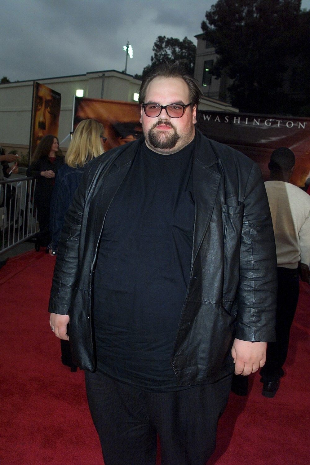 9/23/00-Pasadena, CA
Ethan Suplee at the World Premiere of Remember The Titans  at the Rose Bowl Stadium in Pasadena. 
Photo®Eric Charbonneau/Berliner Studio/BEI
REMEMBER THE TITANS
bei000922_055