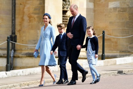 Catherine Duchess of Cambridge, Pangeran George, Pangeran William, Putri Charlotte 17 Apr 2022 Keluarga Kerajaan menghadiri Easter Mattins Service, St. George's Chapel, Windsor Castle, Inggris - 17 Apr 2022