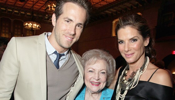 Ryan Reynolds Betty White Sandra Bullock