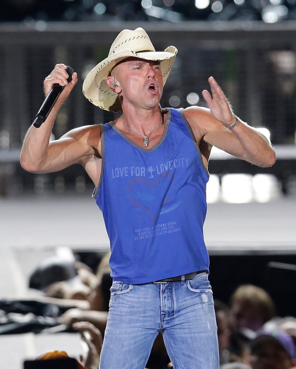 Kenny Chesney in Concert - , AZ, Phoenix, USA - 23 Jun 2018