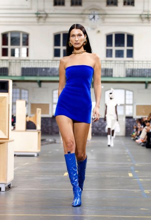 Bella Hadid on the catwalkOff-White show, Runway, Fall Winter 2021/22, Paris Fashion Week, France - 04 July 2021