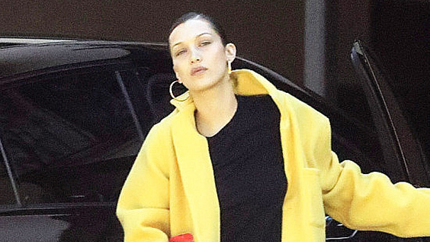 Celebrities Wearing Yellow Outfits: Pics Of Fashion Trend – Hollywood Life