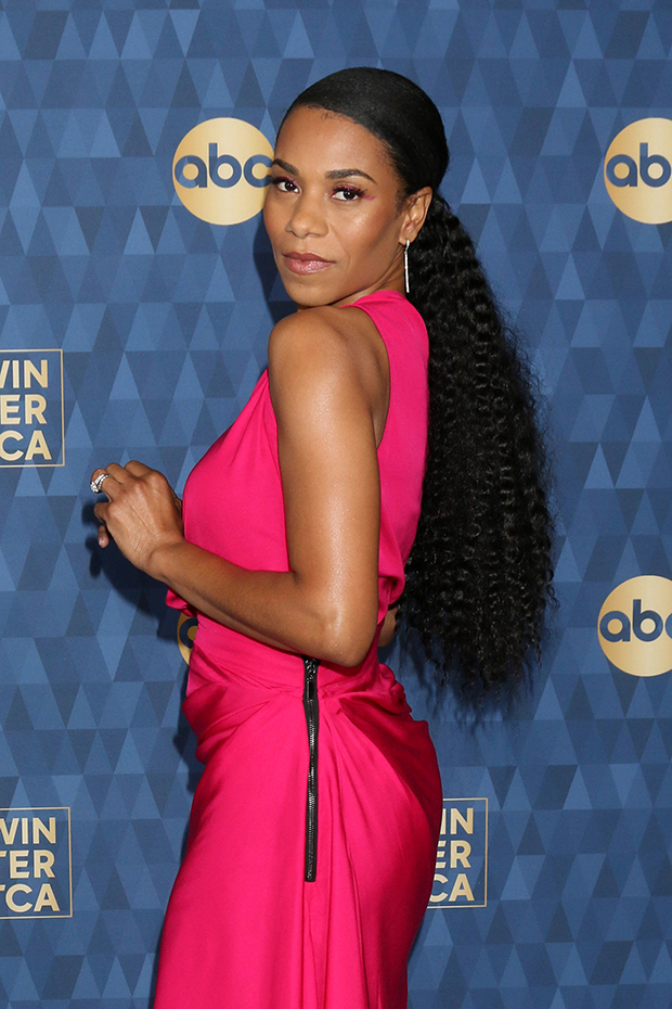 Kelly McCreary 