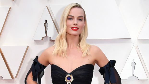 Margot Robbie's 2020 Oscars Look Was French Girl-Meets-Supermodel —  EXCLUSIVE