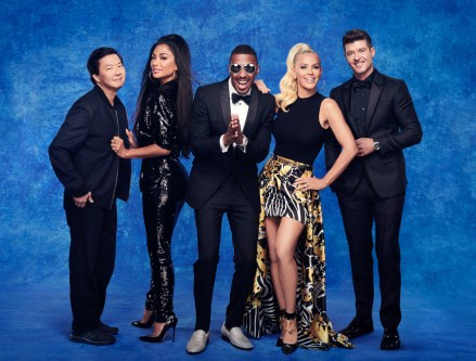MASKED SINGER: L-R: Ken Jeong, Nicole Scherzinger, Nick Cannon, Jenny McCarthy and Robin Thicke. The Season Three premiere of THE MASKED SINGER airs Sunday, Feb. 2 (10:30-11:40 PM ET/7:30-8:40 PM PT live to all time zones) on FOX, following SUPER BOWL LIV. THE MASKED SINGER will then make its time period premiere on Wednesday, Feb. 5 (8:00-9:00 PM ET/PT). © 2019 FOX MEDIA LLC. CR: Michael Becker/FOX.