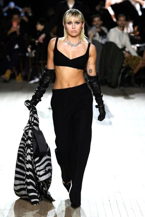 Miley Cyrus on the catwalk
Marc Jacobs show, Runway, Fall Winter 2020, New York Fashion Week, USA - 12 Feb 2020