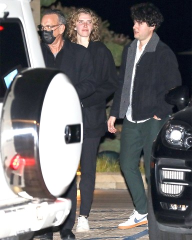 Malibu, CA  - Tom Hanks and Rita Wilson look classy as they exit Nobu after enjoying a family dinner in Malibu.

Pictured: Tom Hanks

BACKGRID USA 23 NOVEMBER 2021 

BYLINE MUST READ: BACKGRID

USA: +1 310 798 9111 / usasales@backgrid.com

UK: +44 208 344 2007 / uksales@backgrid.com

*UK Clients - Pictures Containing Children
Please Pixelate Face Prior To Publication*