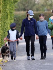 Brentwood, CA  - Jennifer Garner put her DIY skills to work wearing homemade masks she and the kids made for a walk this evening.  Jennifer had some fun and danced with the kids during their walk around the neighborhood.

Pictured: Jennifer Garner

BACKGRID USA 8 APRIL 2020 

BYLINE MUST READ: Clint Brewer Photography / BACKGRID

USA: +1 310 798 9111 / usasales@backgrid.com

UK: +44 208 344 2007 / uksales@backgrid.com

*UK Clients - Pictures Containing Children
Please Pixelate Face Prior To Publication*