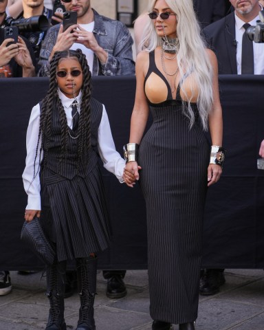 attending the Jean Paul Gaultier Couture Fall Winter 2022 2023 show as part of Paris Fashion Week in Paris, France.  Pictured: Kim Kardashian and North West Ref: SPL5324411 060722 NON-EXCLUSIVE Picture by: SplashNews.com  Splash News and Pictures USA: +1 310-525-5808 London: +44 (0)20 8126 1009 Berlin: +49 175 3764 166 photodesk@splashnews.com  World Rights, No Belgium Rights, No France Rights, No Switzerland Rights