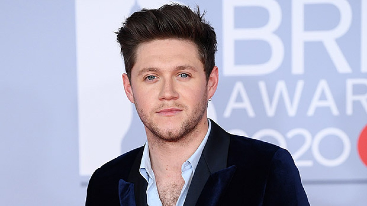 Niall Horan Sings Taylor Swift’s ‘Lover’: Listen To Epic Cover ...