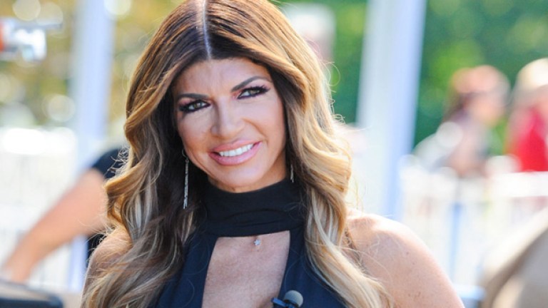 Teresa Giudice S Gold Swimsuit Flaunts Figure In Plunging One Piece Hollywood Life