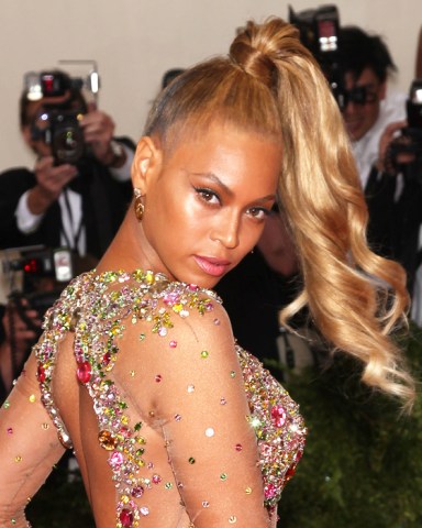 Beyonce Knowles
Costume Institute Gala Benefit celebrating China: Through the Looking Glass, Metropolitan Museum of Art, New York, America - 04 May 2015
China: Through The Looking Glass Costume Institute Benefit Gala at the Metropolitan Museum Of Art