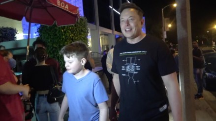 Elon Musk makes a rare appearance with his son as they both arrived for dinner.  25 Sep 2020 Pictured: Elon Musk.  Photo credit: iamKevinWong.com / MEGA TheMegaAgency.com +1 888 505 6342 (Mega Agency TagID: MEGA703351_003.jpg) [Photo via Mega Agency]