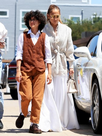 * EXCLUSIVE * Malibu, California - Jennifer Lopez looks elegant as she steps out for a Mother's Day lunch a Nobu with her daughter Emme and a friend.  Photo: Emme Maribel Muñiz, Jennifer Lopez BACKGRID USA MAY 8, 2022 USA: +1 310 798 9111 / usasales@backgrid.com UK: +44 208 344 2007 / uksales@backgrid.com * UK customers - Please pixel pictures, containing faces or images For publication *