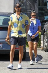 Malibu, CA - Kourtney Kardashian and ex Scott Disick get together and check out Malibu Eye Center Optometry while sipping on cold Starbuck's drinks. The former couple appeared to be checking out some shades for the summer.Pictured: Kourtney KardashianBACKGRID USA 31 JULY 2020 USA: +1 310 798 9111 / usasales@backgrid.comUK: +44 208 344 2007 / uksales@backgrid.com*UK Clients - Pictures Containing ChildrenPlease Pixelate Face Prior To Publication*